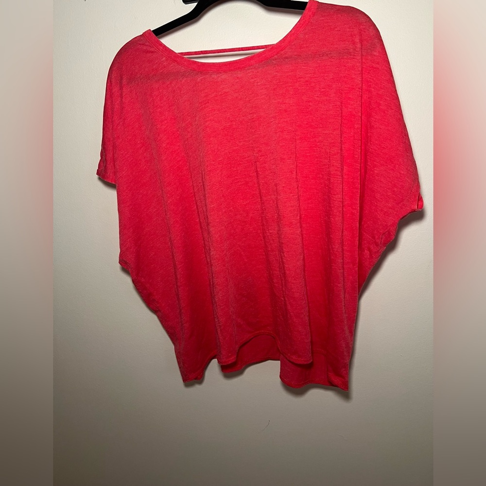 CHASER-NWT- medium red back cut-out short sleeve shirt